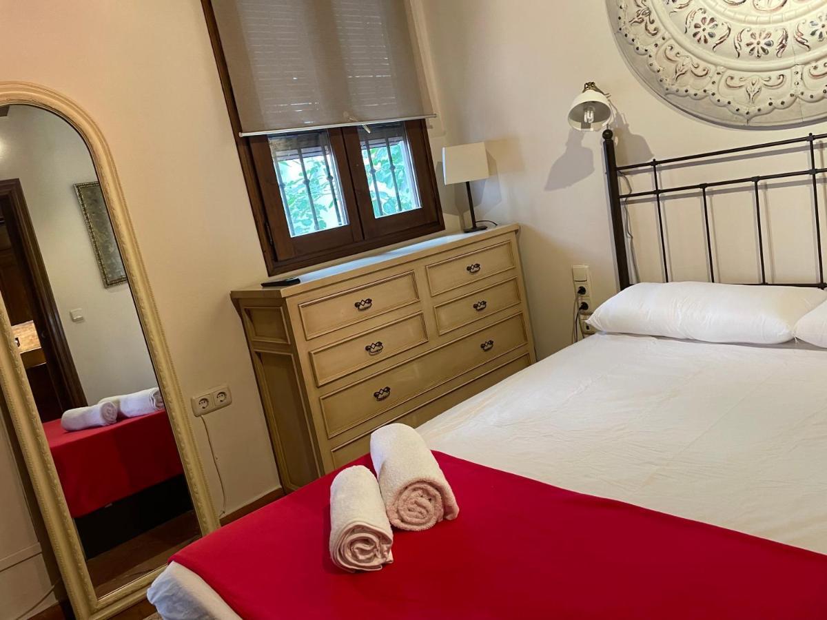 Sleep In Historic Puerta Elvira Apartment Granada Exterior foto
