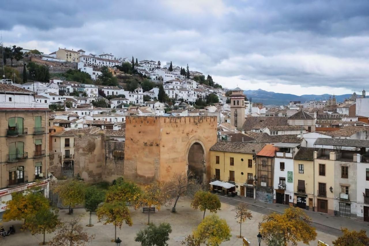 Sleep In Historic Puerta Elvira Apartment Granada Exterior foto